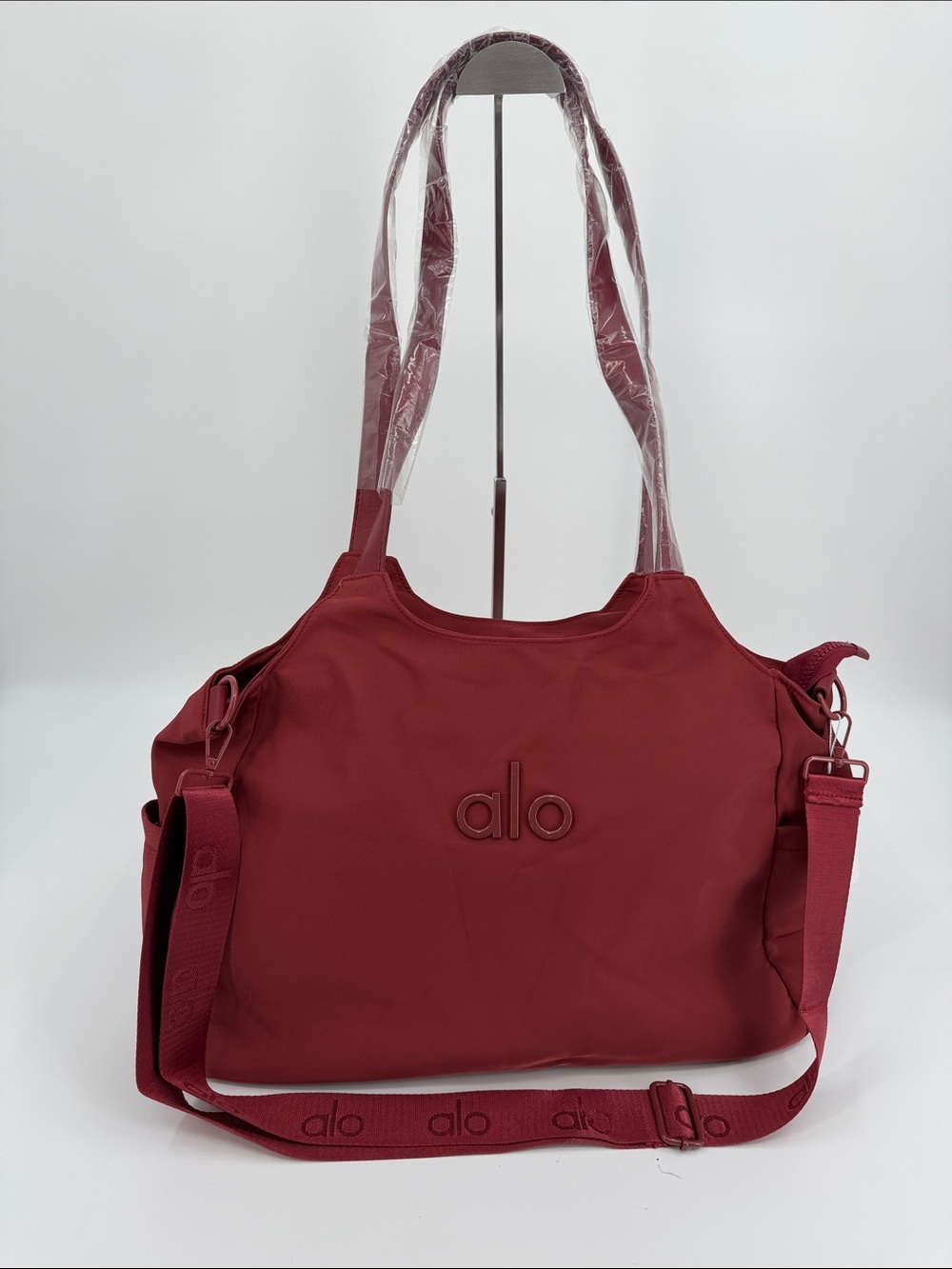 ALO Yoga Shoulder Tote in Deep Wine Red